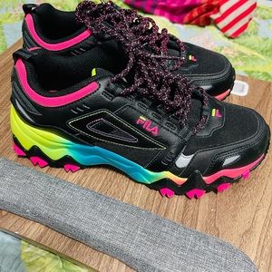 Fila Oakmont Trail 14 size 8 Women’s New without Box Never Worn! Neon!
